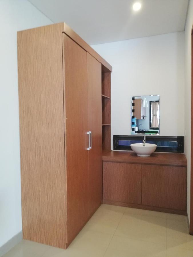 Manu Sekuta Apartemen
